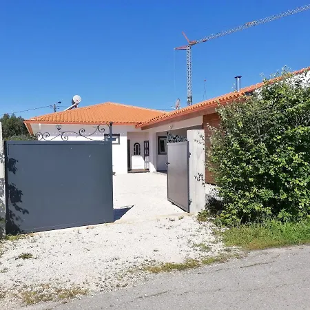 Casa Moderna Proxima Da Casa de Férias