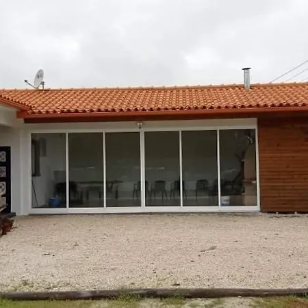 Casa Moderna Proxima Da Hébergement de vacances