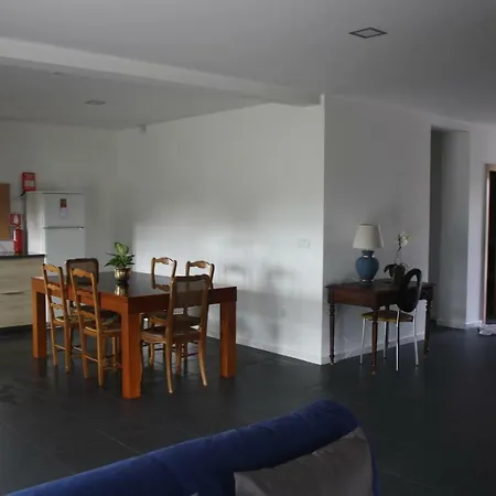 Casa Moderna Proxima Da Casa de Férias
