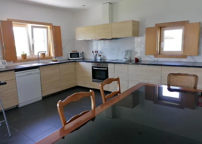 Casa Moderna Proxima Da *