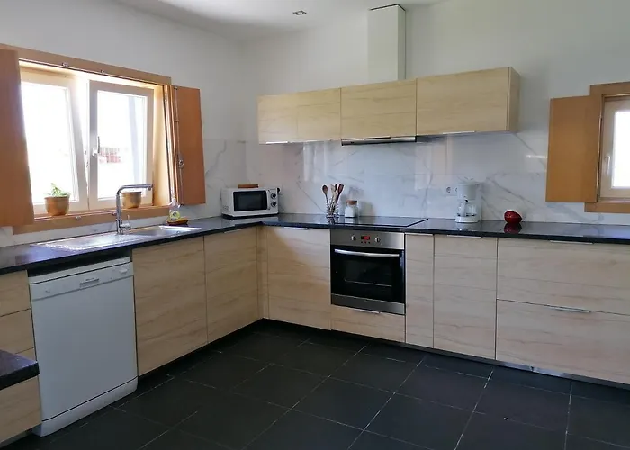 Casa Moderna Proxima Da * Santa Catarina (Aveiro)